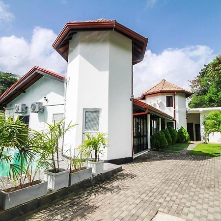 Oyo 270 Pavana Resort เนกอมโบ ภายนอก รูปภาพ
