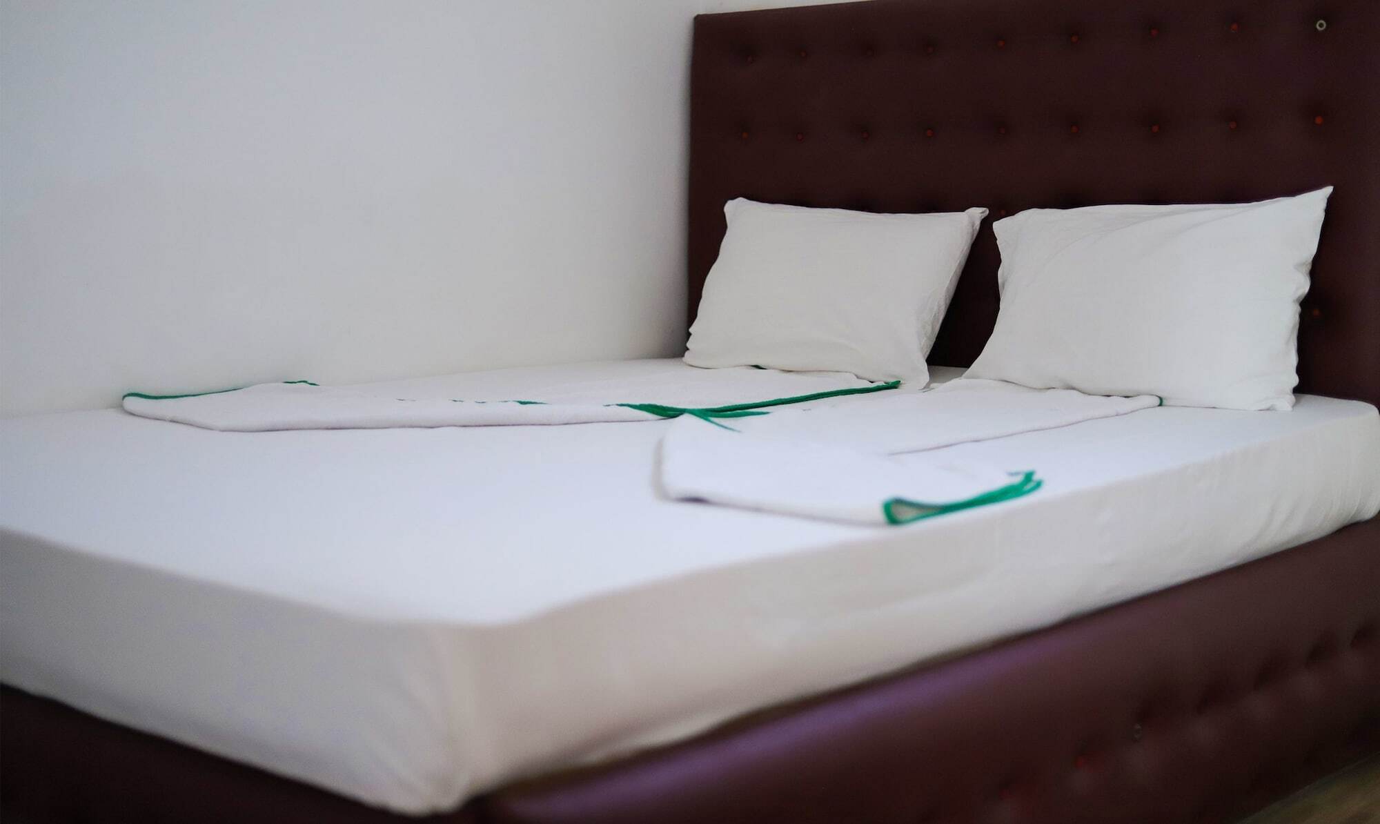 Oyo 270 Pavana Resort เนกอมโบ ภายนอก รูปภาพ