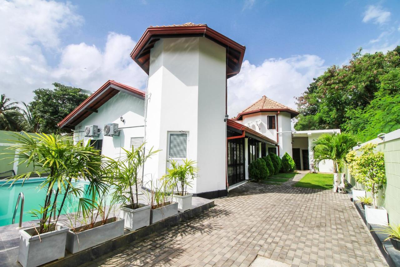 Oyo 270 Pavana Resort เนกอมโบ ภายนอก รูปภาพ